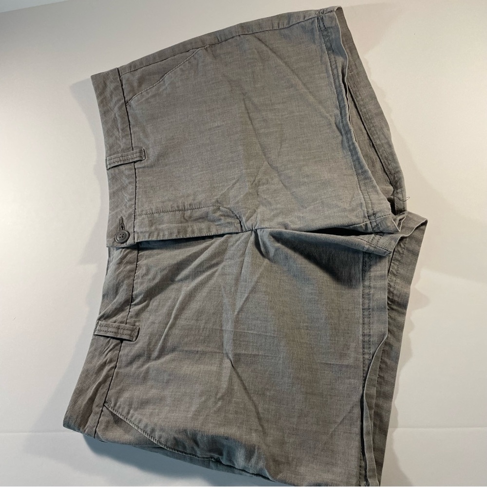 Women’s Magellan Outdoor Shorts Size16